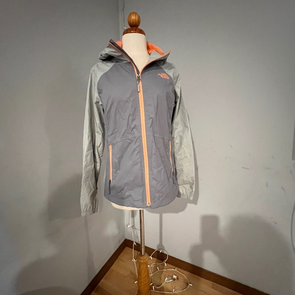 The North Face Rain Jacket - Picture 1 of 2